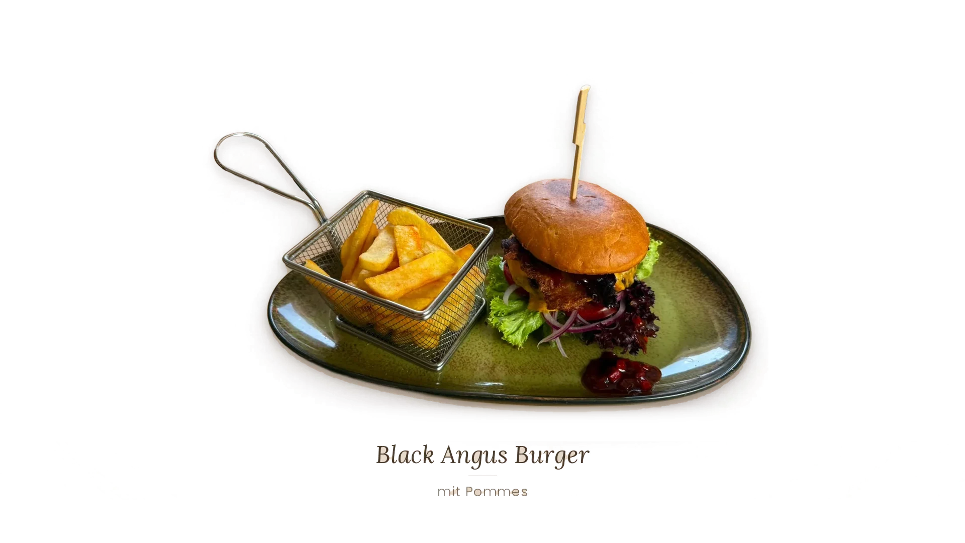 Essensimpression: Black Angus Burger mit Pommes
